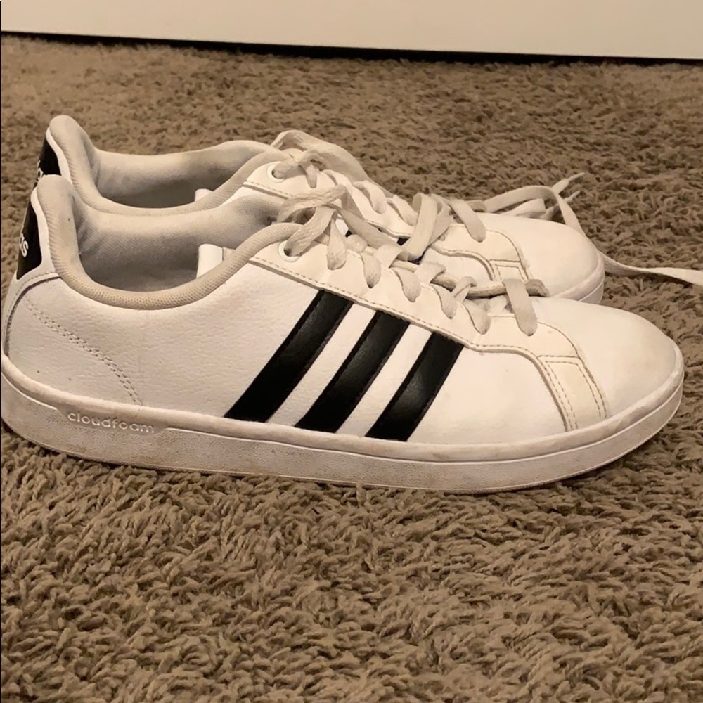 Adidas cloud foam shoes